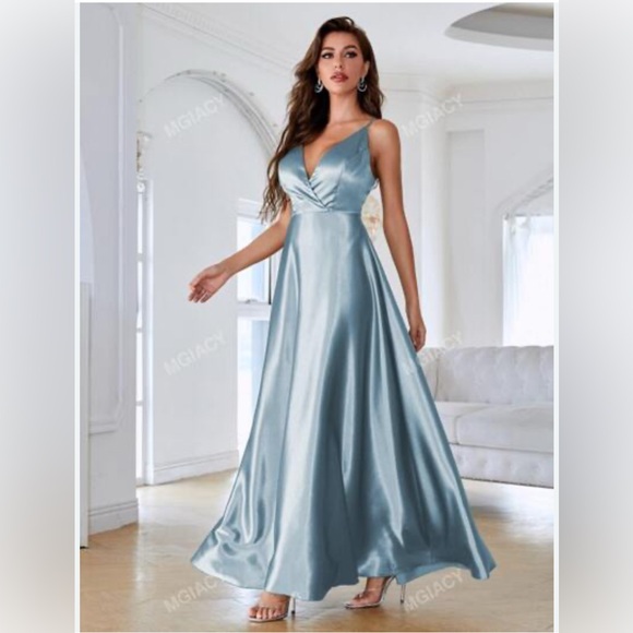 David's Bridal Galina Signature Elegant Blue Evening Gown size 20